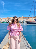 Détail manches bouffantes blouse rose Dolce Maison Aona