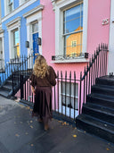Jupe marron dentelle satinée Notting Hill vue de dos, taille unique et coupe fluide