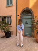 Tee shirt bleu dentelle Brise Maison Aona vue de profil